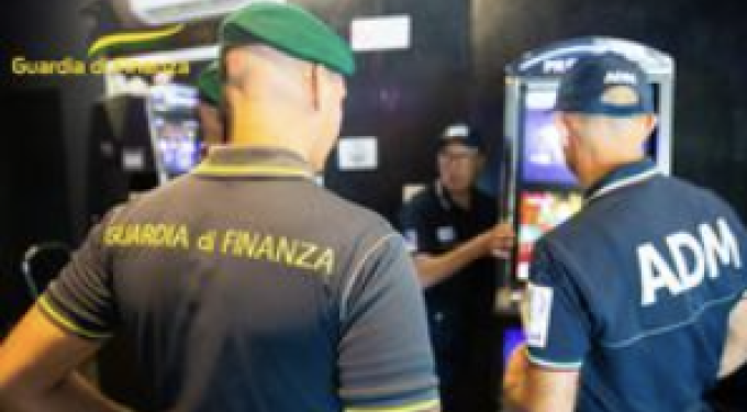 Controlli Adm e GdF sul gioco: 2000 verifiche, 462 irregolarità