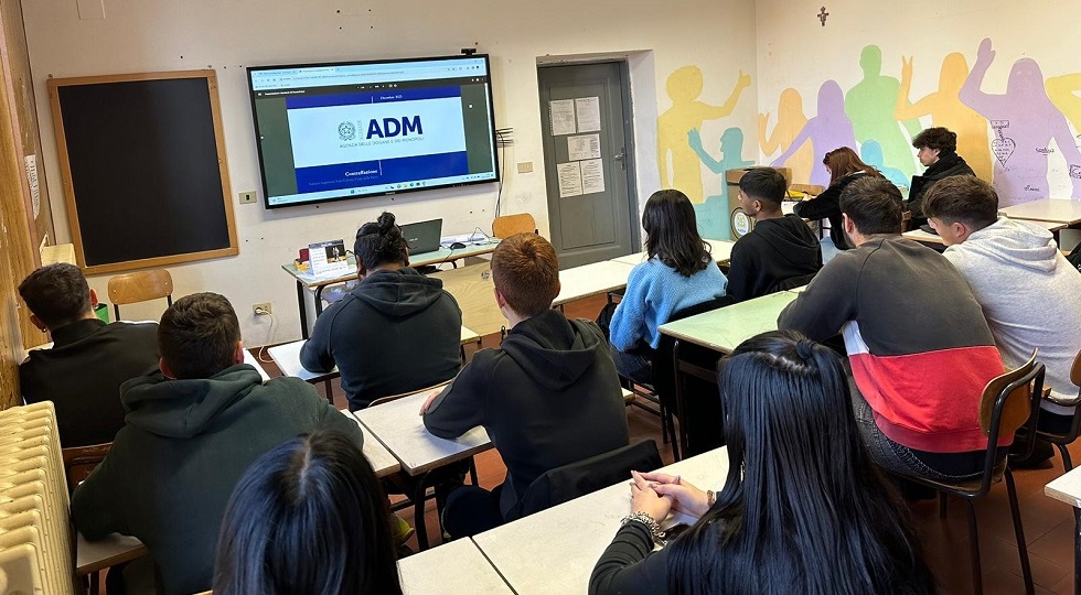 Adm va a scuola per formare gli studenti in due istituti della provincia di Perugia