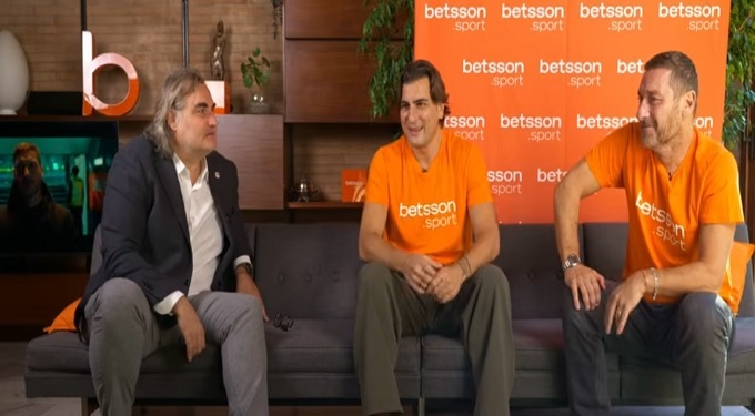 Totti e Ventola ad Aperitotti: dal ‘no’ alla Roma al caos Var