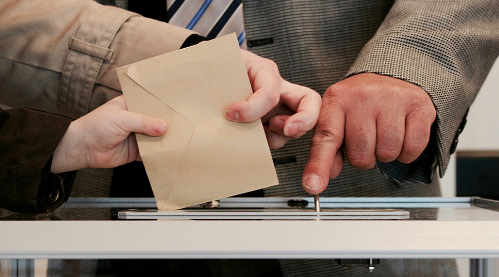 Ticino: Foletti e Cavadini confermati sindaci a Lugano e Mendrisio, a Locarno arriva Pini