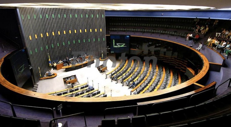 Brasile, la regolamentazione del poker e dei giochi non s’ha da fare