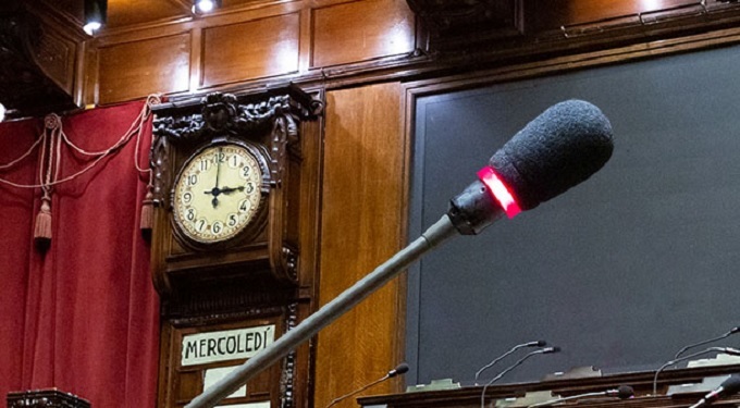 Ddl Omnibus: sì della Camera, ok al taglio dell’Iva sulla vendita dei puledri