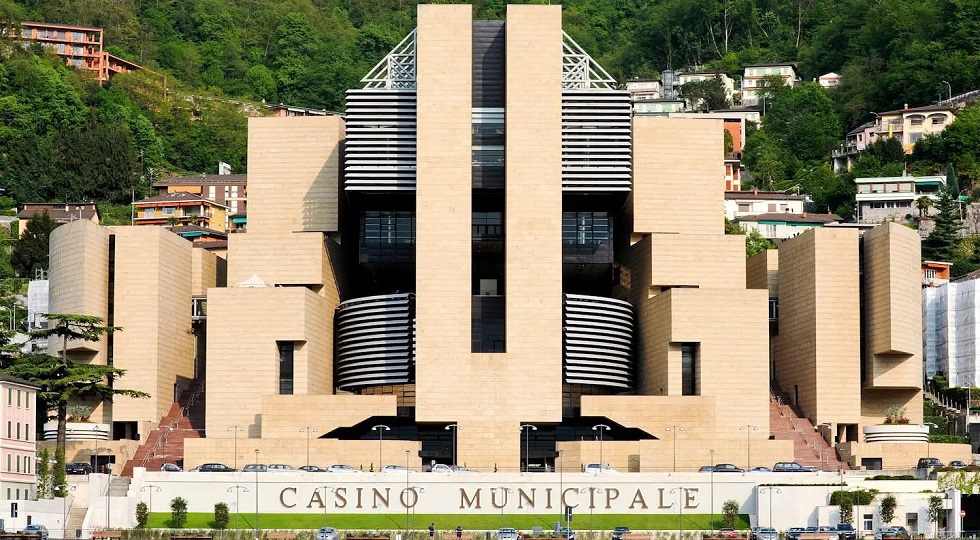 Fiamma tricolore al prefetto di Como: ‘Garantire sicurezza del Casinò Campione’