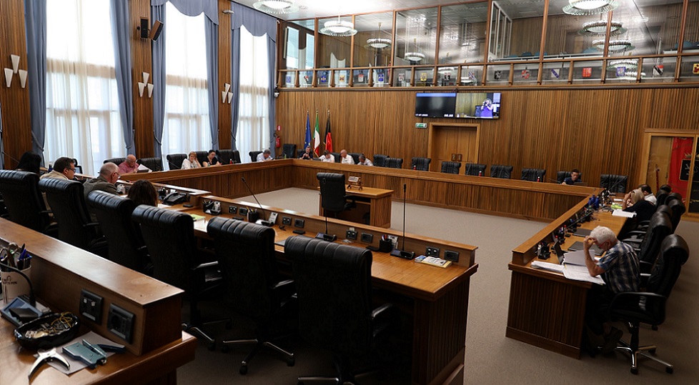 Secondo assestamento bilancio e contributo a Gs Casinò St. Vincent: ok in commissione