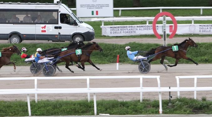 Ippodromo Snai San Siro, bella conferma di Izoard Blue Grif nella 35esima di trotto