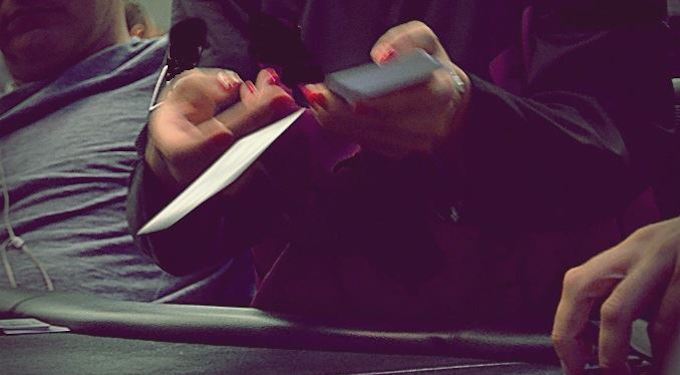 Poker live: 4 giocatori su 10 sfrutterebbero il vantaggio di vedere le carte dell’avversario