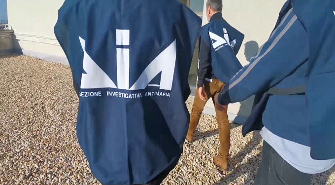 Camorra, Dia sequestra società attiva nel settore del gioco