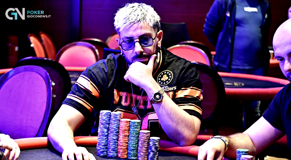Dj Dave Nutarelli super chip leader al final table del Remida Poker Team