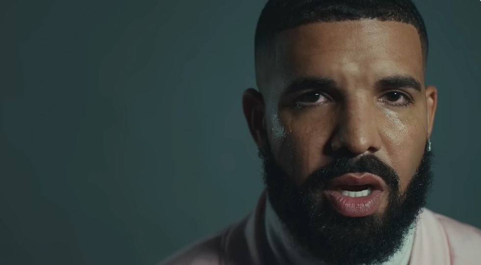 Stake casinò accusato di pratiche illecite: nella bufera anche il rapper Drake