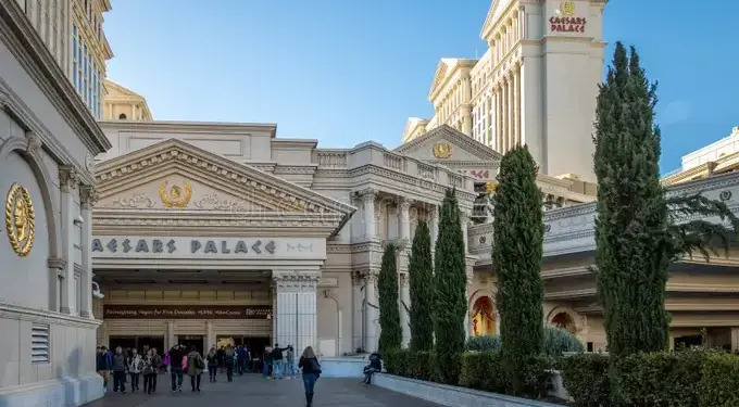 Caesars in crisi: 5 anni dopo la maxi fusione, il gigante dei casinò vacilla