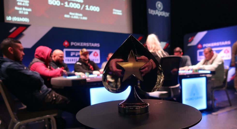 La diretta streaming del Day3 delle France Poker Series con tre azzurri in corsa