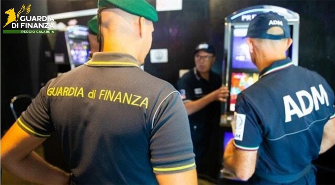 Gioco illegale: a Reggio Calabria e Vibo Valentia denunce e sanzioni per oltre 3.800.000 euro