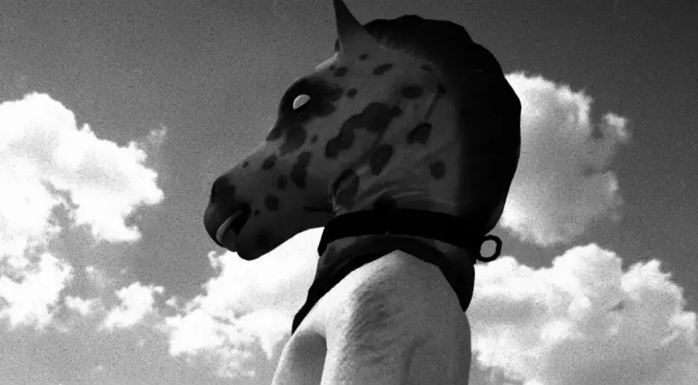 Horses, il videogame horror più disturbante dell’anno, bannato da Steam ed Epic