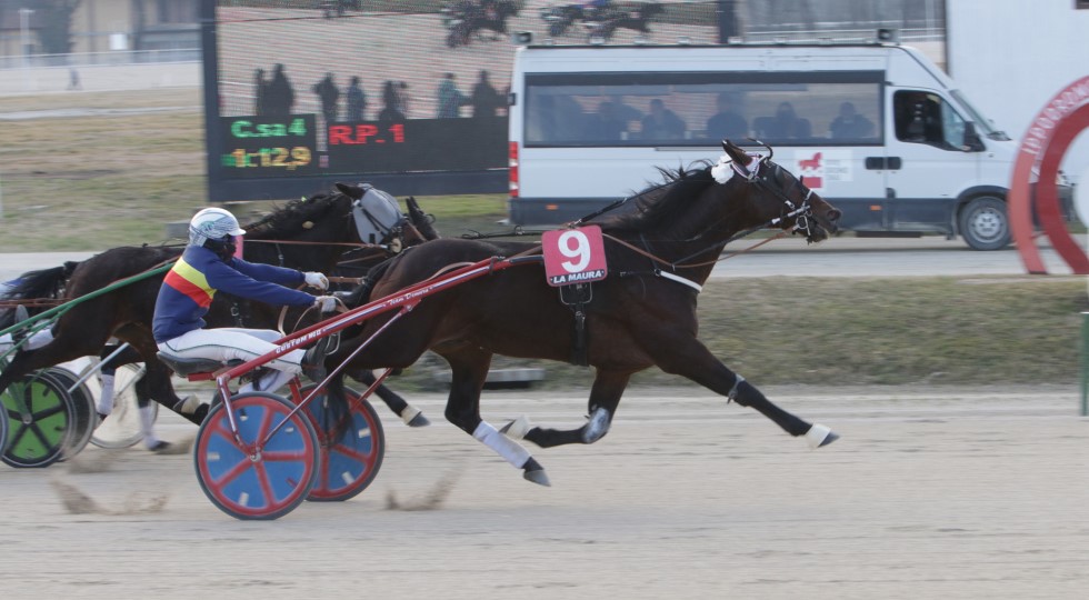 Ippodromo Snai La Maura, First Time Roc domina la condizionata per cavalli di 3 anni