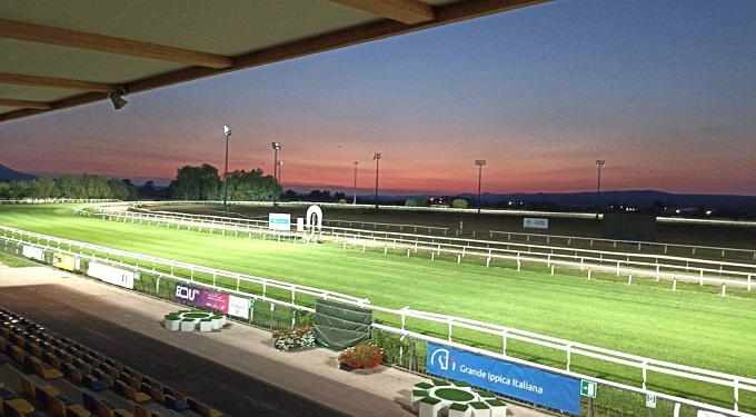 Ippodromo di Chilivani: stagione al via, corse in notturna per la prima volta e tante novità