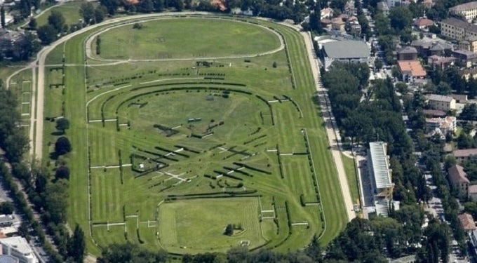 Merano, Verdi: ‘Estendere tutela delle Belle arti anche all’ippodromo’