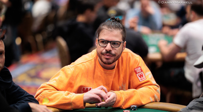 Kanit super stack con Migliore nell’Event #28 $1.500 Freezeout, Day2 a caccia del braccialetto