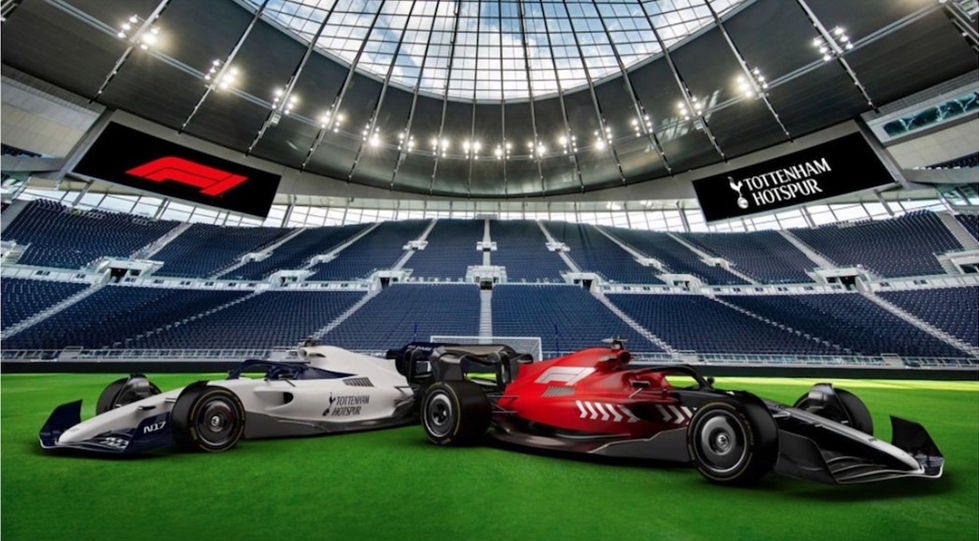 Una pista da go-kart nello stadio di calcio del Tottenham