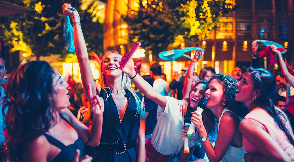 ‘Food & Fun – lo show è servito’, al Sisal Wincity Milano Diaz si canta con Kespettacolo