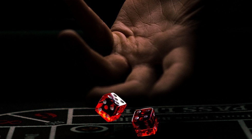 Casinò, il controllore può dipendere dal controllato?