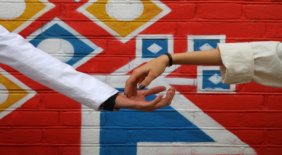 Brightstar in campo per il contrasto al disagio giovanile, a Roma apre la Bottega di quartiere