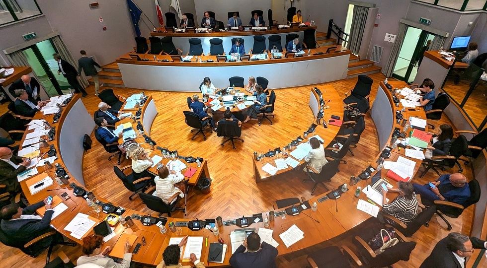 Modifica legge gioco Marche: in consiglio regionale scontro maggioranza-opposizione