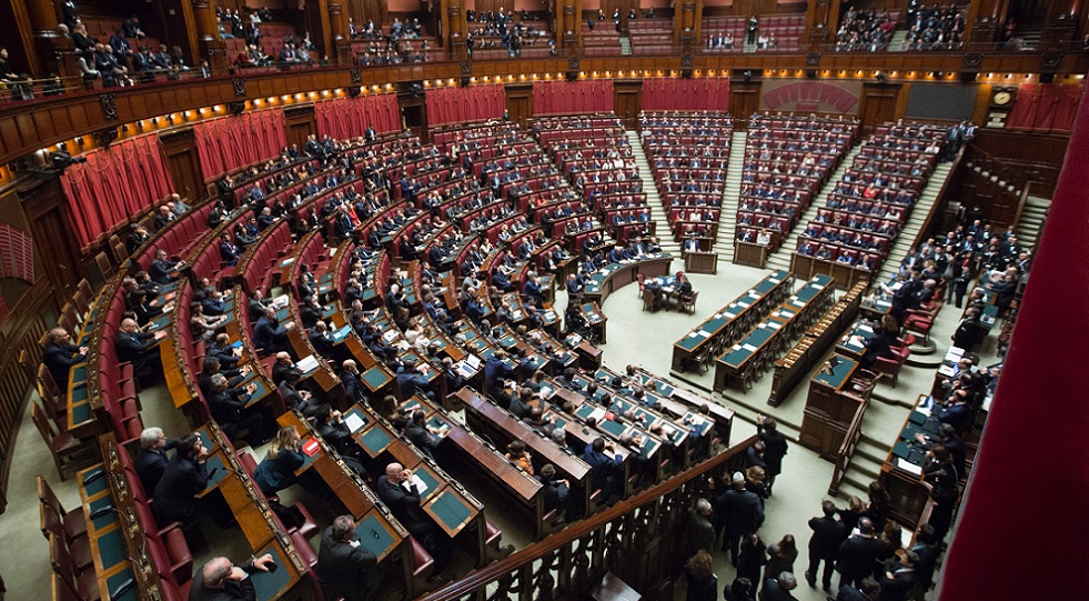 Mozione M5S alla Camera: ‘Servizi per combattere il Gap tra i giovanissimi’