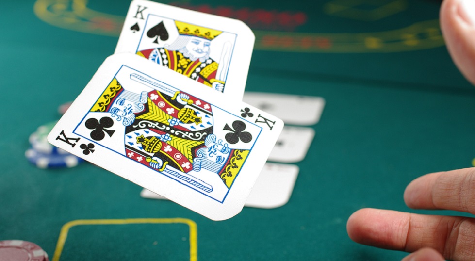 Contare le carte nei casinò, stranezza o divieto?