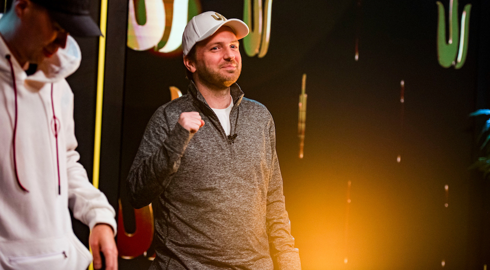 Mike Watson toglie il primo successo Triton Series a Lee e fa poker di trofei