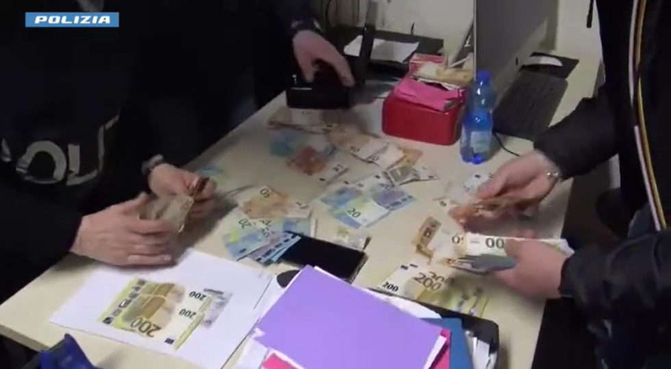 Prato, nell’operazione al Prestige Poker 17 denunce e sequestro del locale