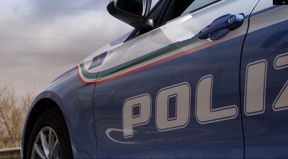 Gioco illegale, sanzionato bar di Crotone con totem e lavoratrice ‘in nero’