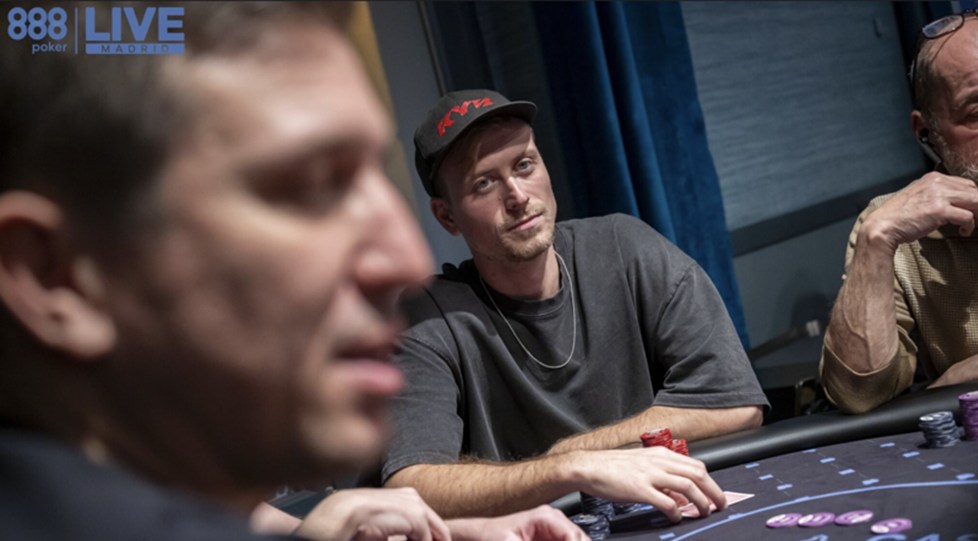 Filippo Ragone terzo al Day 1A dell’888poker Live a Madrid, bene anche Leonzio