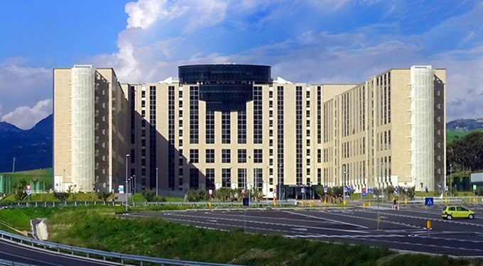 Elezioni Calabria 2025: i candidati presidenti Occhiuto, Tridico e Toscano a confronto sul gioco