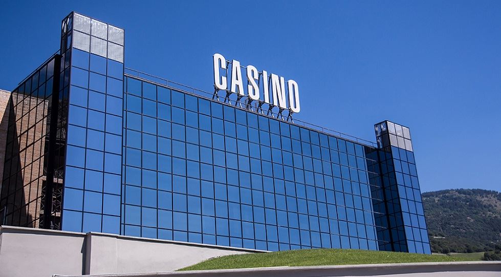 Casinò de la Vallée, ad aprile l’incasso sfiora i 6,8 milioni di euro