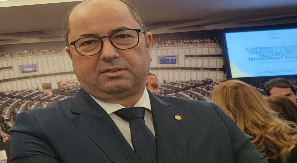 Sergio D’Angelo (Sapar): ‘Prioritario rilanciare il gioco con apparecchi’