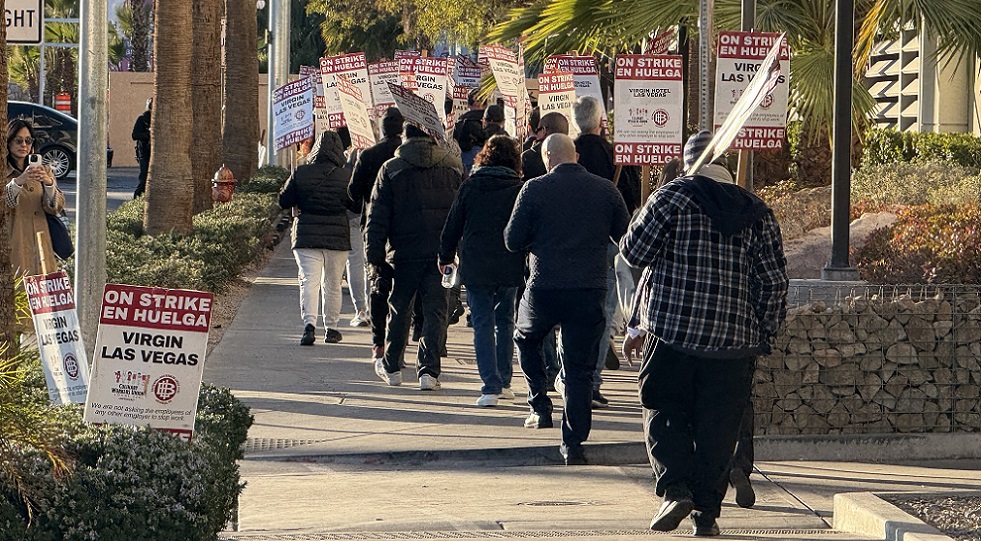 Sciopero al Virgin Hotel Las Vegas, il sindacato: ‘Azienda disprezza i dipendenti’