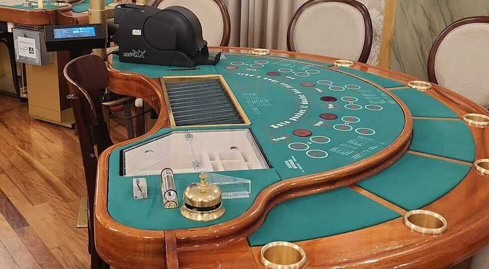 Scala reale vincente al tavolo dell’Hold’em poker del Casinò di Sanremo