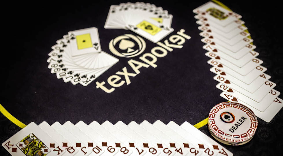 Texapoker sbarca nel mondo dei motori con Mercedes Benz