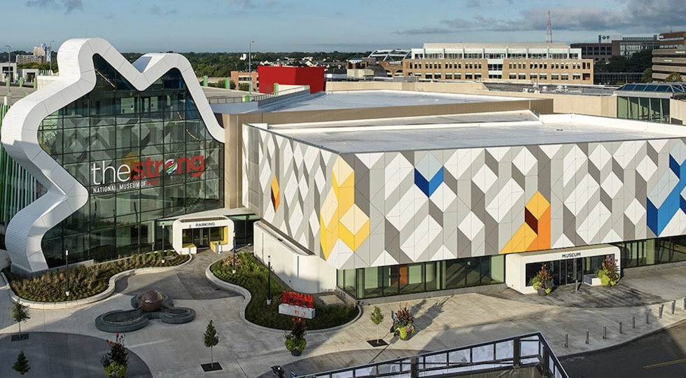 La famiglia di Epstein, leggenda del flipper, dona la sua collezione a The Strong Museum