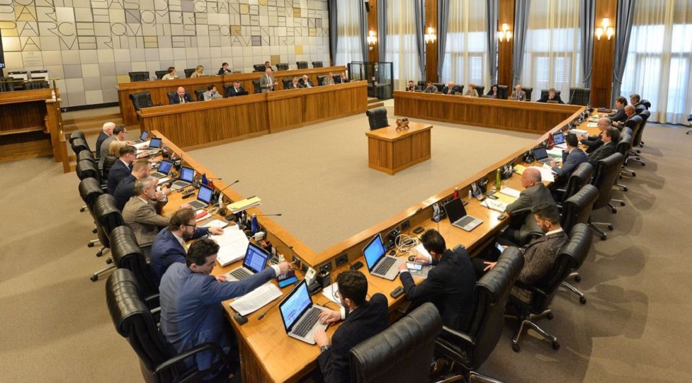 Sì della Valle d’Aosta al secondo assestamento di bilancio e al contributo alla Gs Casinò