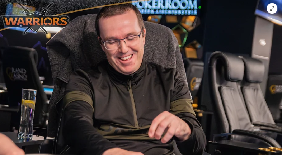 Warriors main event special prize: lo svizzero Bertsch svetta nel Day 1B