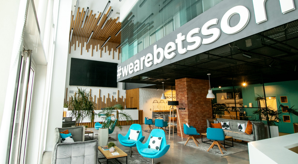 Betsson, ricavi stabili nel quarto trimestre 2025: cresce il peso dei mercati regolamentati