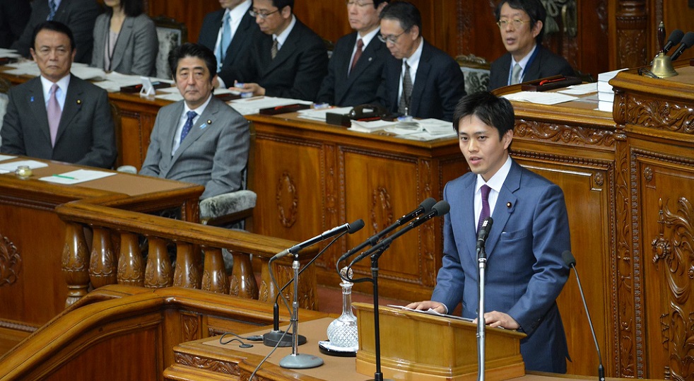 Resort integrato a Osaka, il governatore: ‘Ragionevole un anno di ritardo’