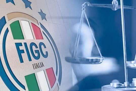 Calcio scommesse: stangata della Figc per tre calciatori