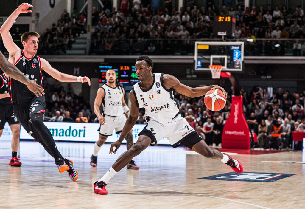 Virtus Bologna-Valencia, c’è da salvare la faccia