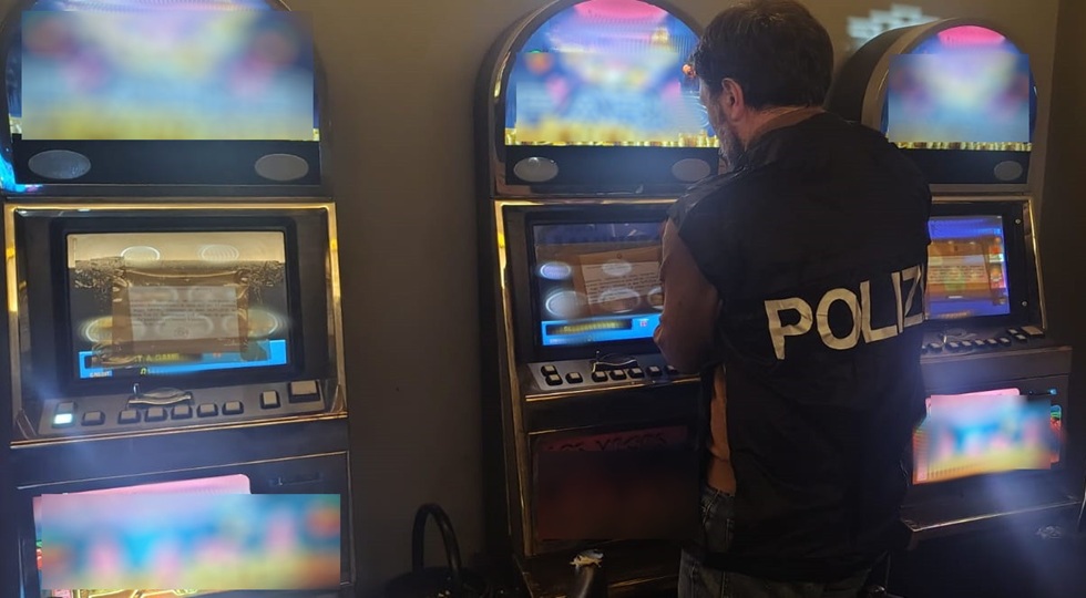 Bische a Catania e Milano, minori in sala gioco a Bastia Umbra
