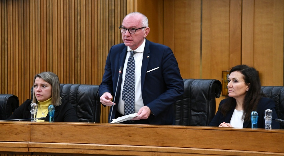 Consiglio Valle: Bertschy al posto del decaduto Testolin
