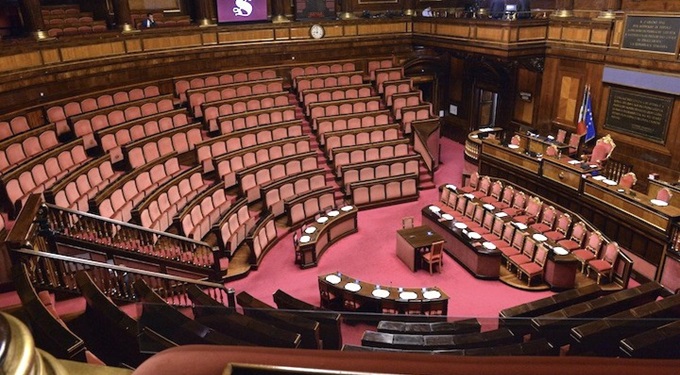 Senato, ok al Ddl detenzione domiciliare: il no a ludopatia scatena Pd e M5S